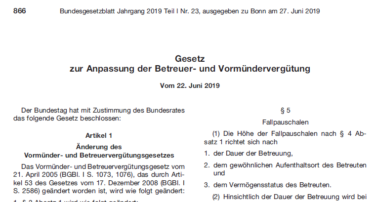 Sparschwein und symbolisch angedeutete Senioren